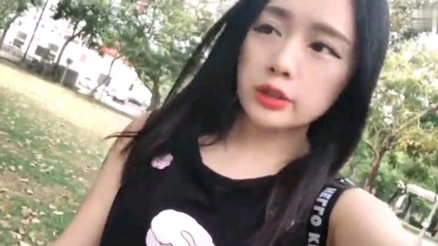 野外帐篷里大胆啪啪吞精的。！