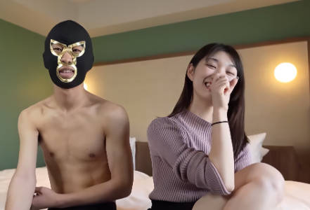 FC2PPV-4418834半年处女挑战处男猎